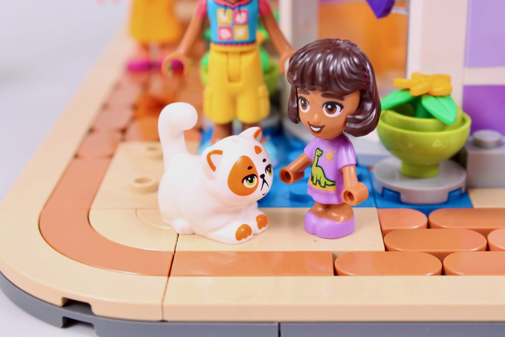LEGO Friends 41747 Heartlake City Community Kitchen review 17 1024x683