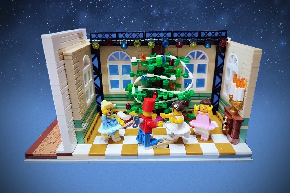 LEGO Ideas Christmas Theater 4