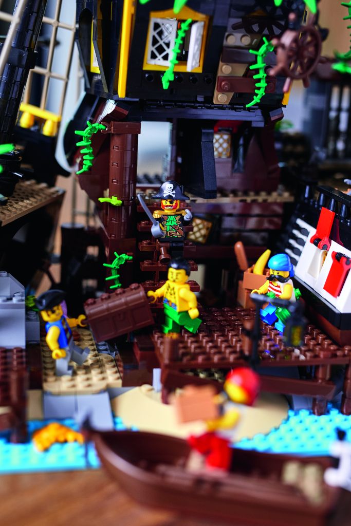 LEGO Ideas 21322 Pirates of Barracuda Bay 49