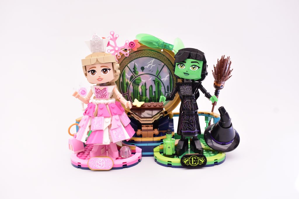 LEGO Wicked 75682 Elphaba Glinda Figures review 01 1024x683