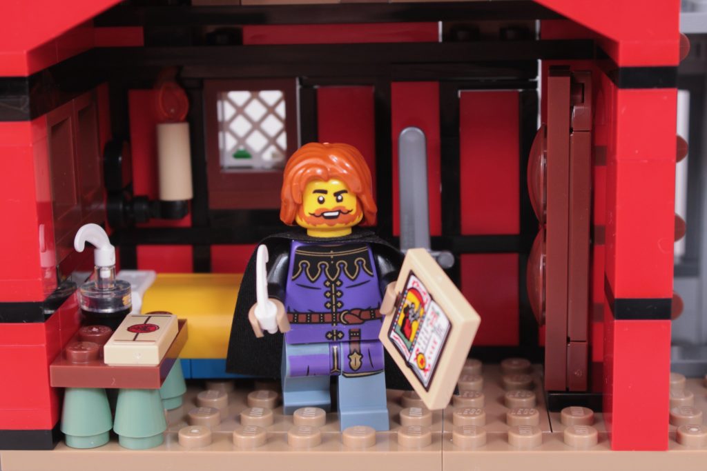 LEGO Icons 10332 Medieval Town Square review 13 1024x683