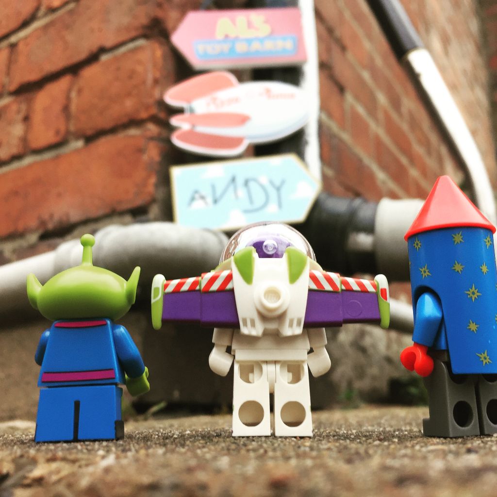 Brick Pic of the Day: The way home