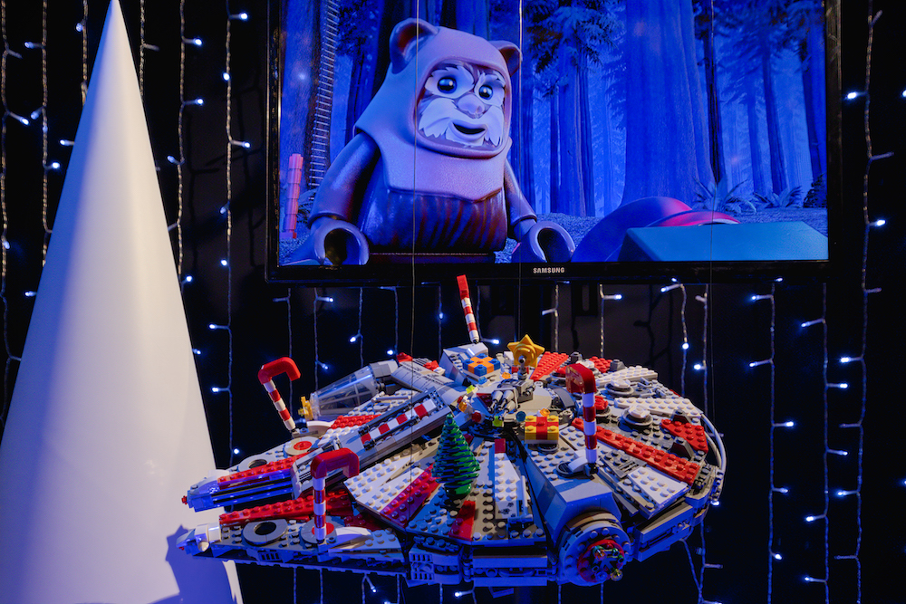 LEGO Star Wars Empire State Building Christmas 2