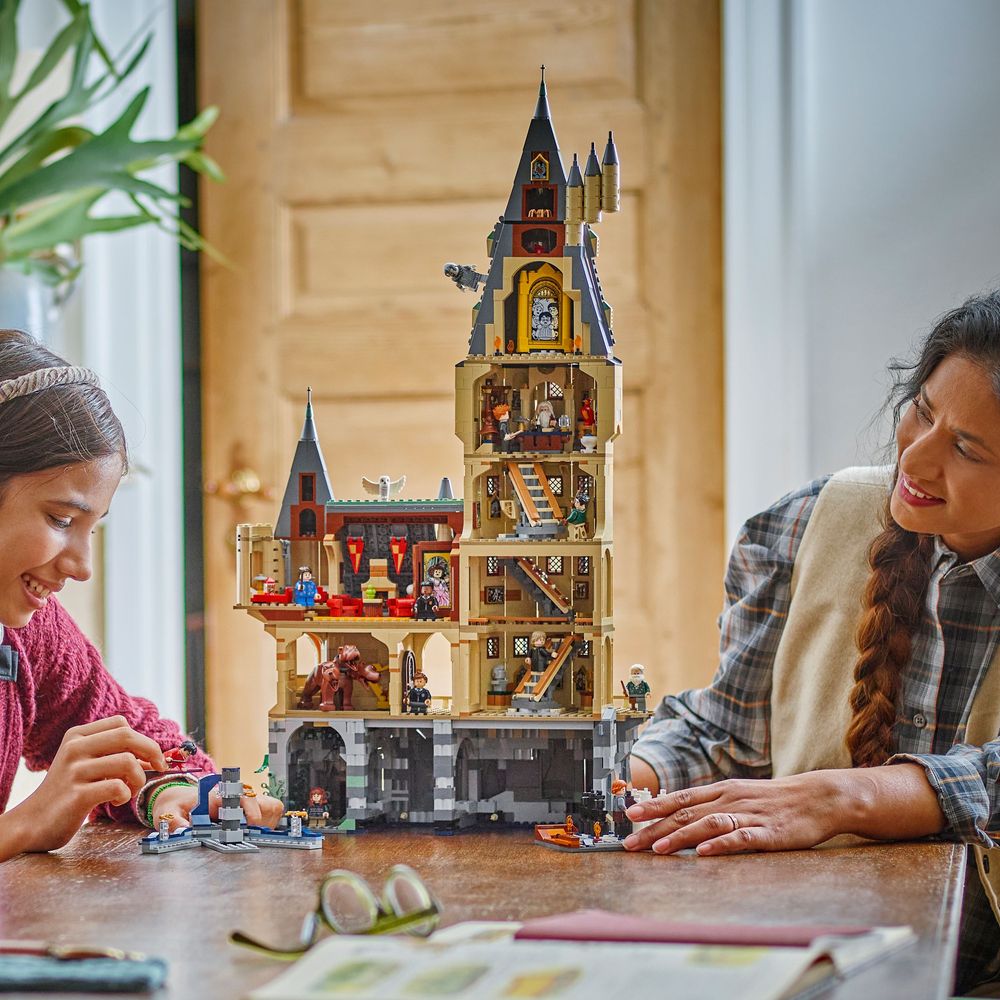 LEGO Harry Potter 76454 Hogwarts Castle The Main Tower 2
