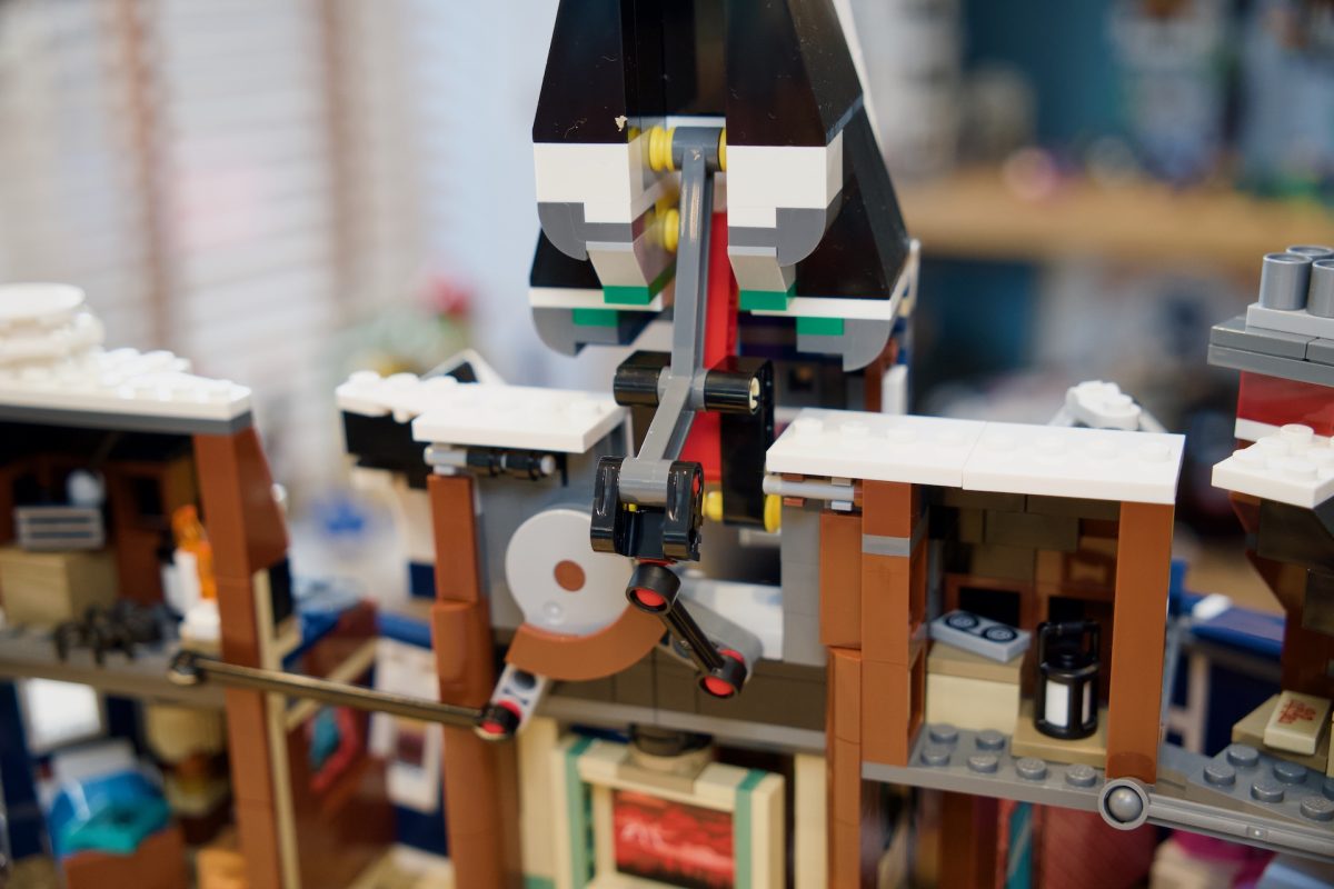LEGO Icons 11370 Stranger Things The Creel House review 28 1200x800