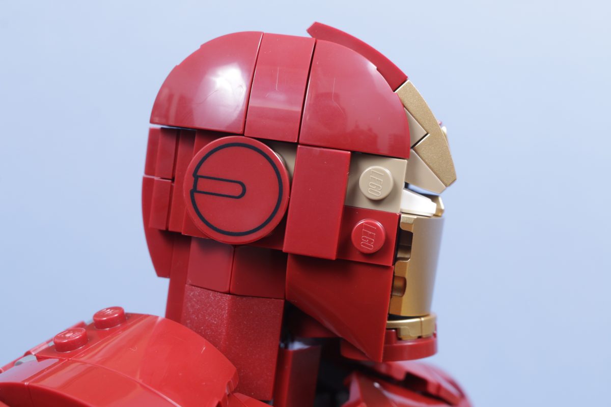 LEGO Marvel 76344 Iron Man Mark 3 Collectors Edition review 56 1200x800