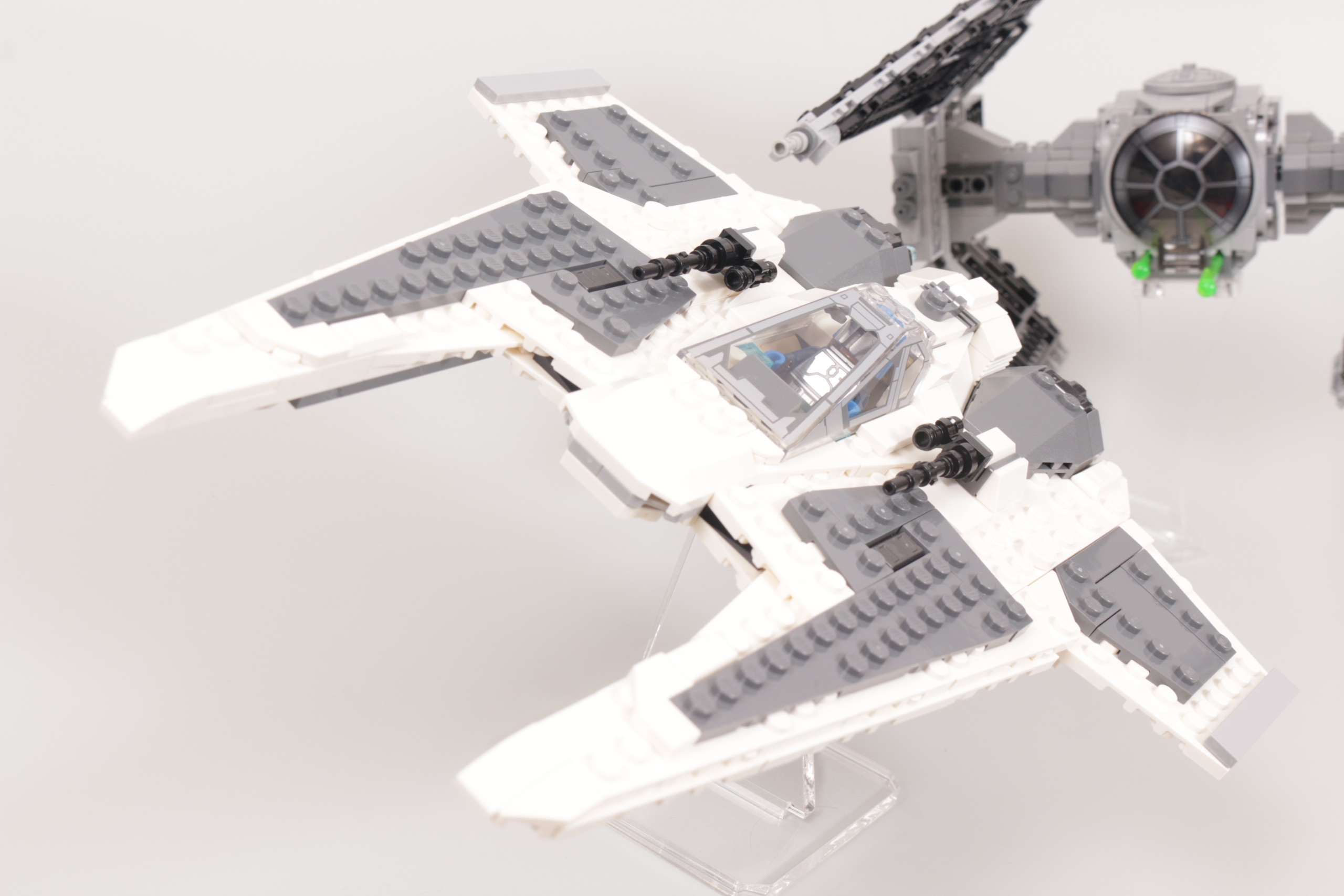 LEGO Star Wars 75348 Mandalorian Fang Fighter vs. TIE Interceptor review 4 scaled