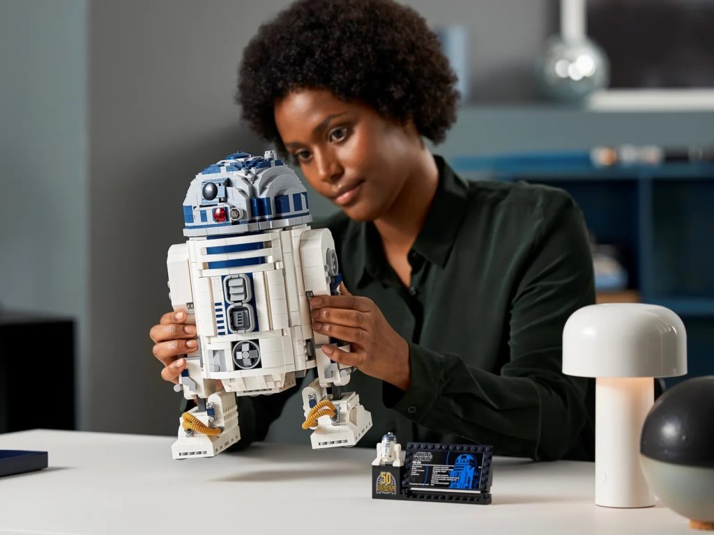 LEGO Star Wars 75308 R2 D2 21