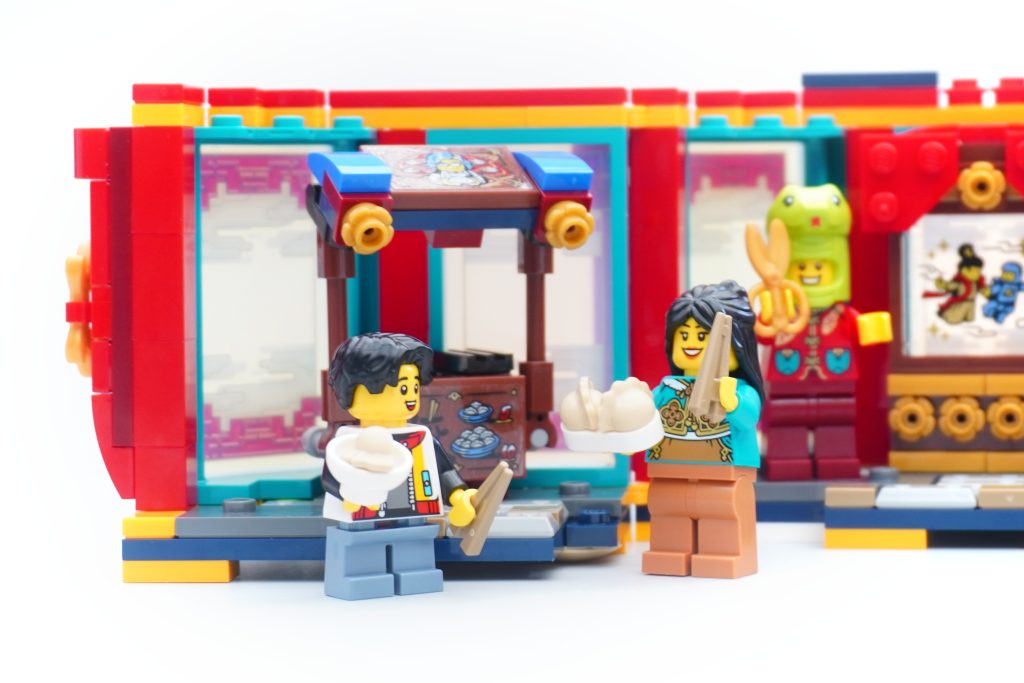 LEGO 80116 Trotting Lantern review 04 1024x683