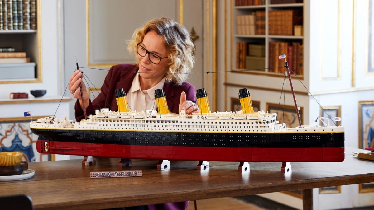 LEGO ICONS 10294 Titanic available now in the US – with a price rise