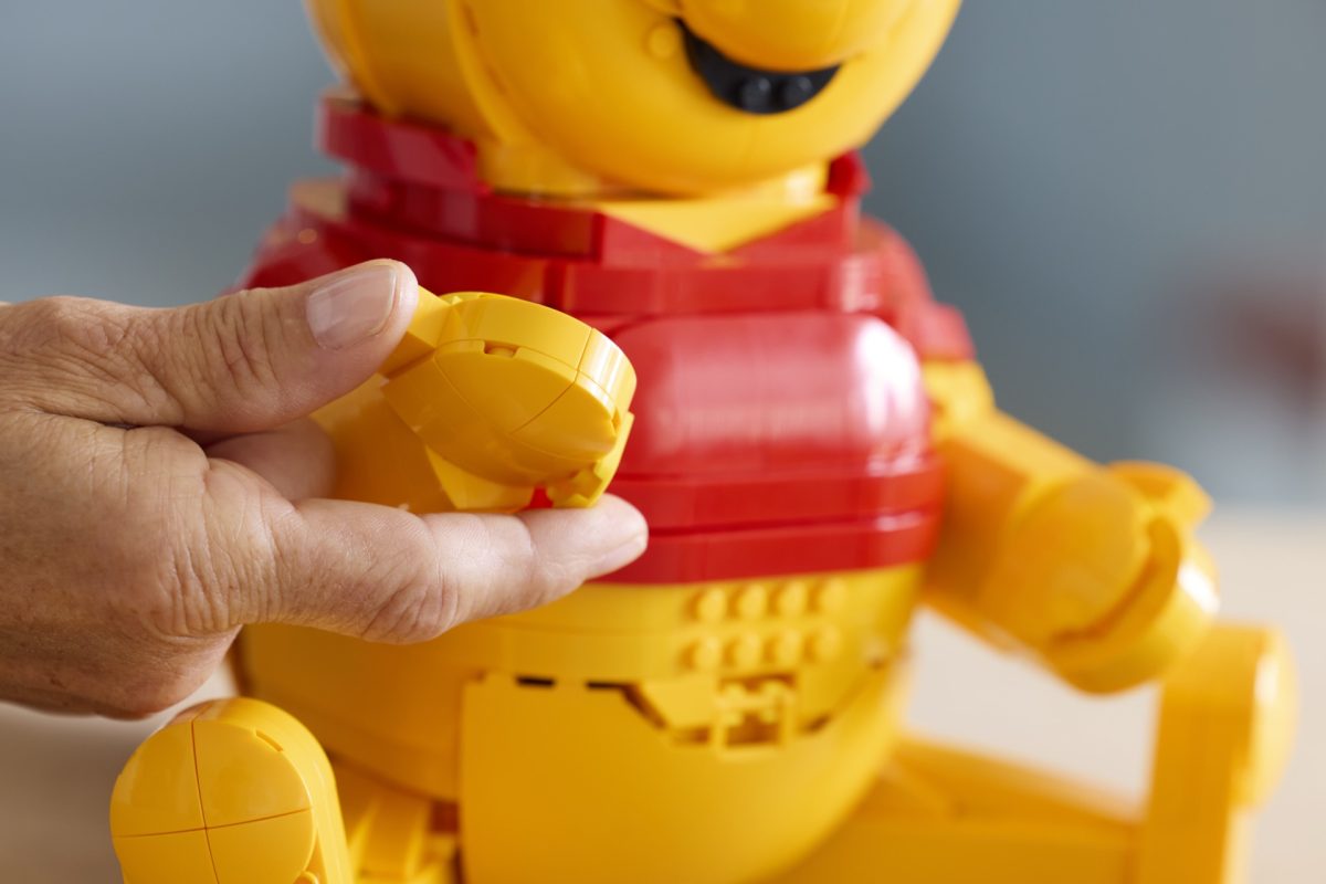 LEGO Disney 43300 Winnie the Pooh 11 1200x800