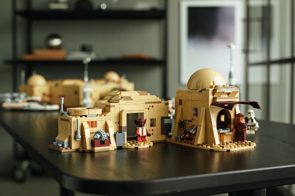 LEGO Star Wars 75290 Mos Eisley Cantina 19