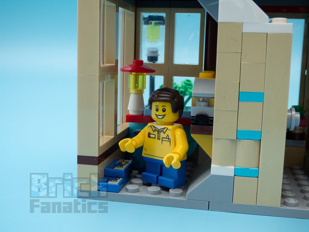 LEGO Creator 31105 Townhouse Toyshop C 7