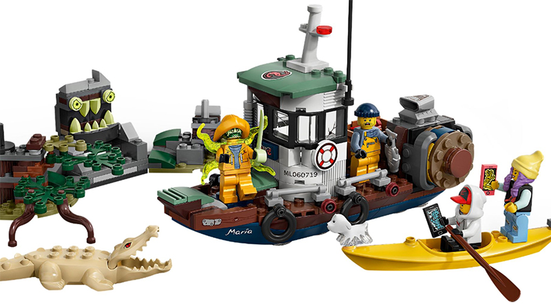 Inside LEGO Hidden Side 70419 Wrecked Shrimp Boat
