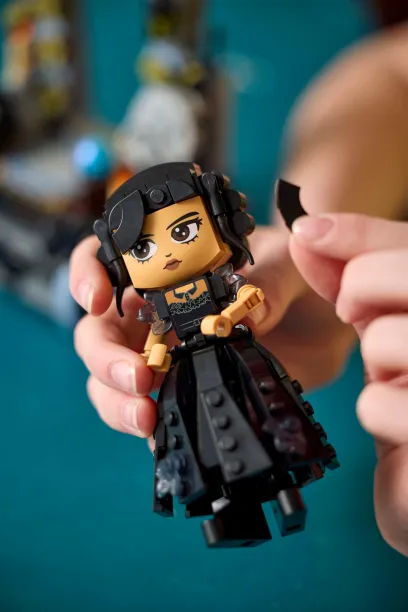 LEGO Wednesday 76780 Wednesday Addams Figure 13