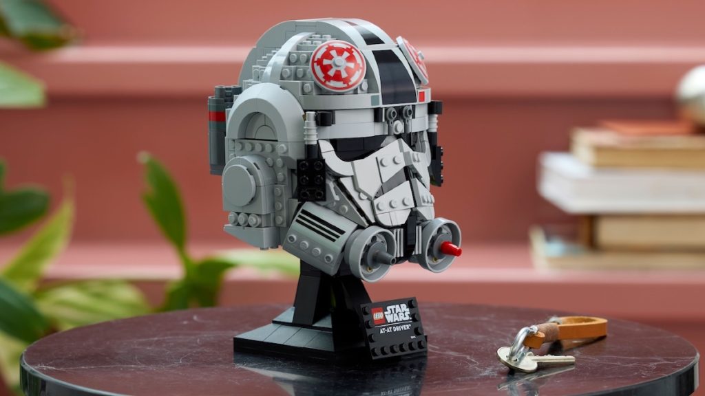 LEGO Star Wars 75429 AT AT Driver Helmet featured 2 1024x576