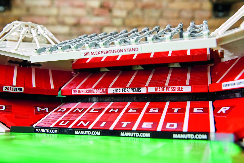 LEGO Creator Expert 10272 Old Trafford Manchester United 31