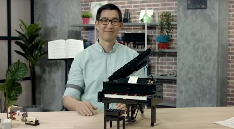LEGO designer presents LEGO Ideas 21323 Grand Piano