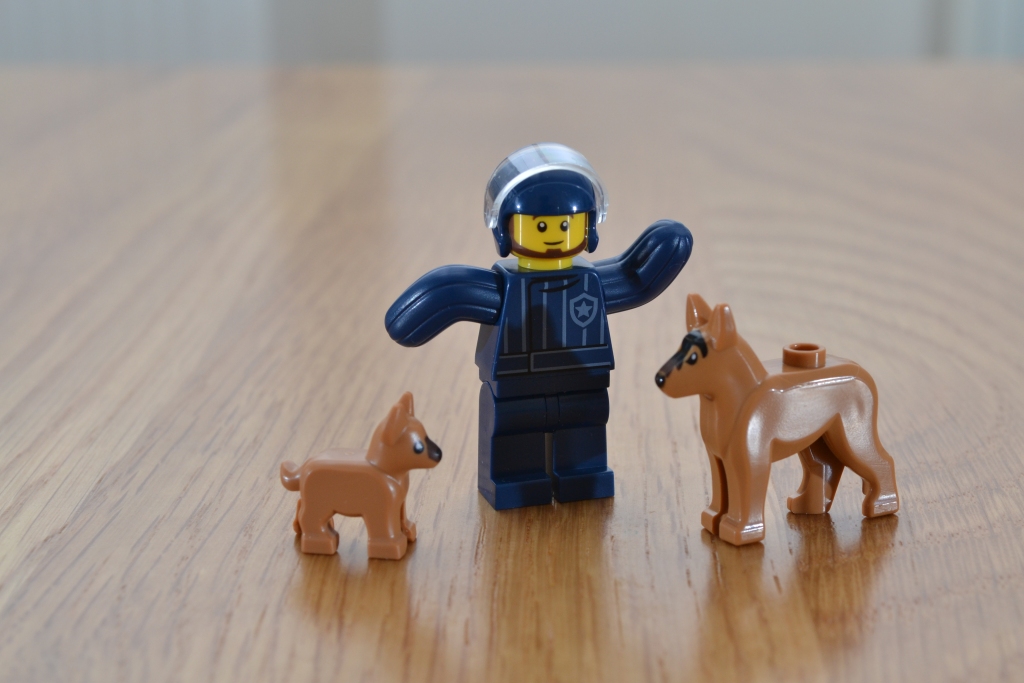 LEGO City 60369 Mobile Police Dog Training 46 1024x683