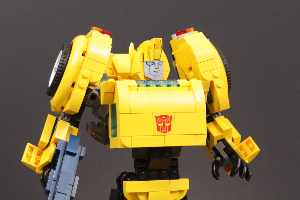 LEGO Icons Transformers 10338 Bumblebee review 14 1024x683