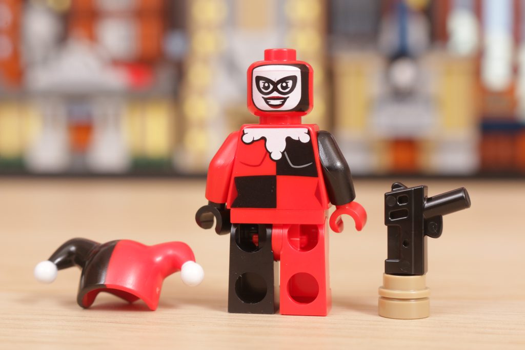 LEGO Batman 76271 Batman The Animated Series Gotham City review 66 1024x683
