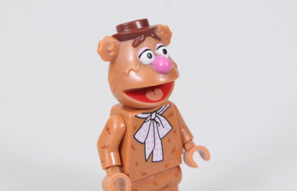 LEGO Collectible Minifigures 71033 The Muppets Miss Fozzie Bear 6 1024x660