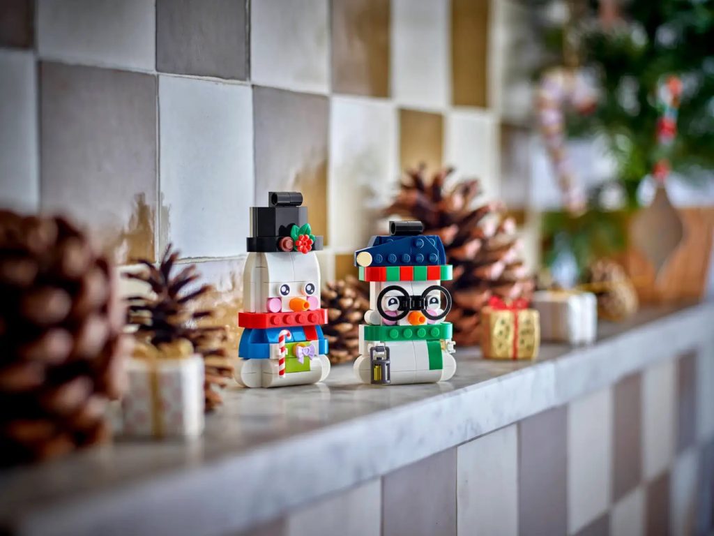 LEGO 40812 Snowman Ornaments Lifestyle  1024x768