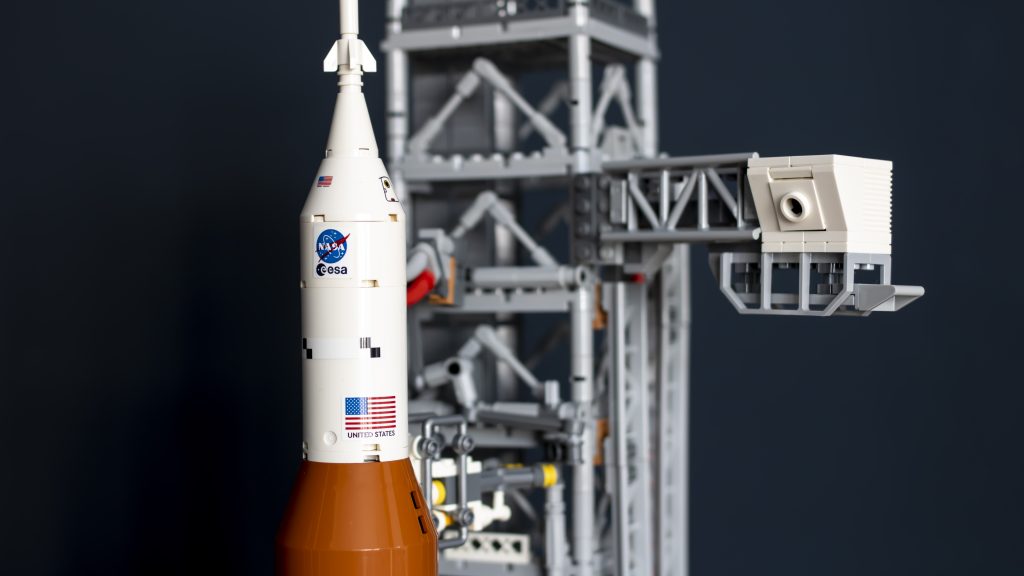 LEGO 10341 NASA Artemis Space Launch System 14 1024x576