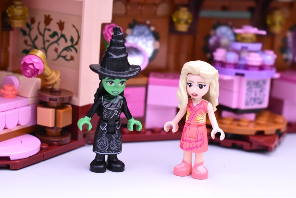 LEGO Wicked 75683 Glinda Elphabas Dormitory review 19 1024x683