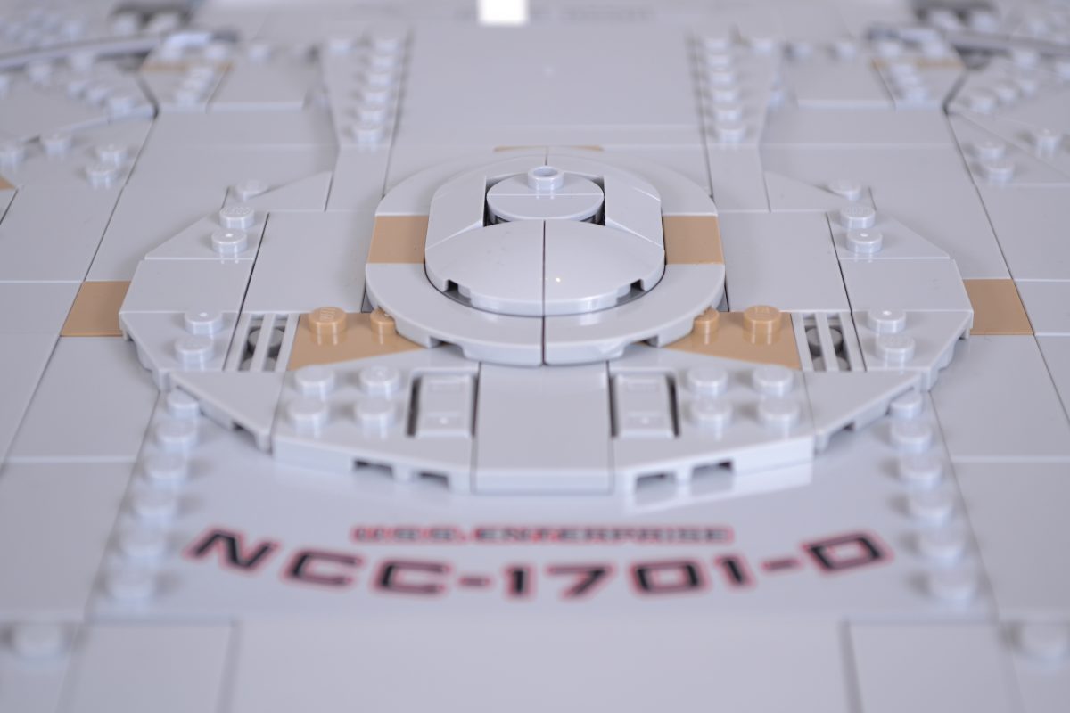 LEGO Icons 10356 USS Enterprise NCC 1701 D 21 1200x800