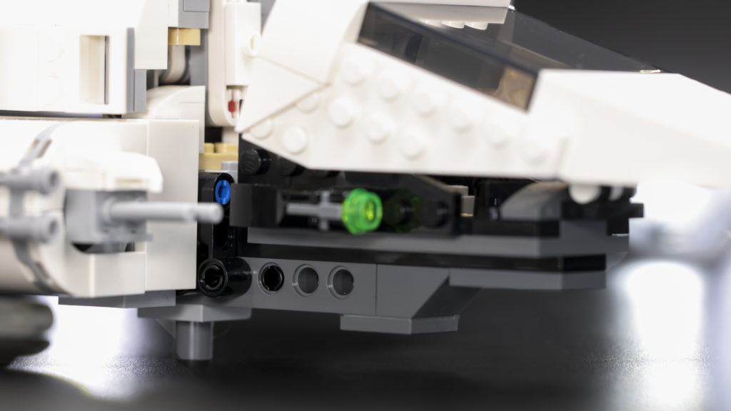 LEGO Star Wars 75302 Imperial Shuttle 11