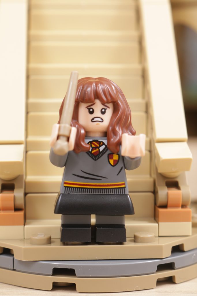 LEGO Harry Potter 40577 Hogwarts Grand Staircase GWP review 11 683x1024