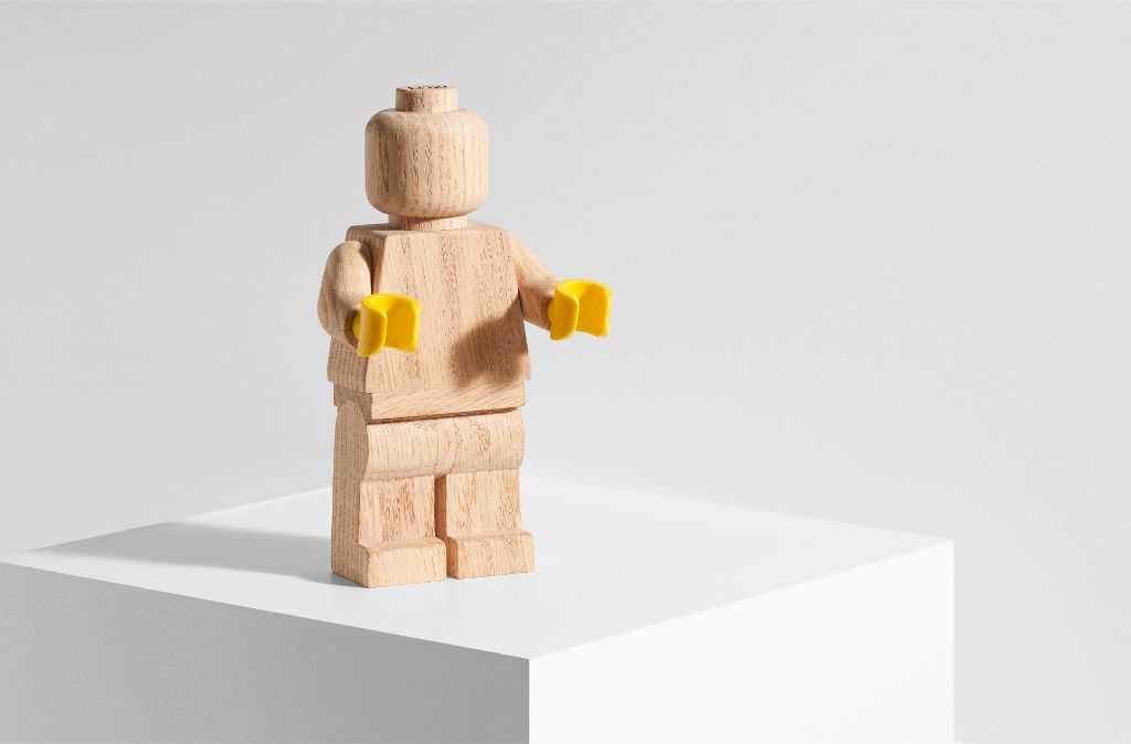 LEGO Originals 853967 Wooden Minifigure officially announced