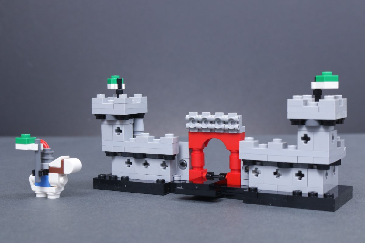 LEGO Insiders 40775 Mini Knights Castle and 40776 Hot Chocolate Stand reviews 13 1200x800