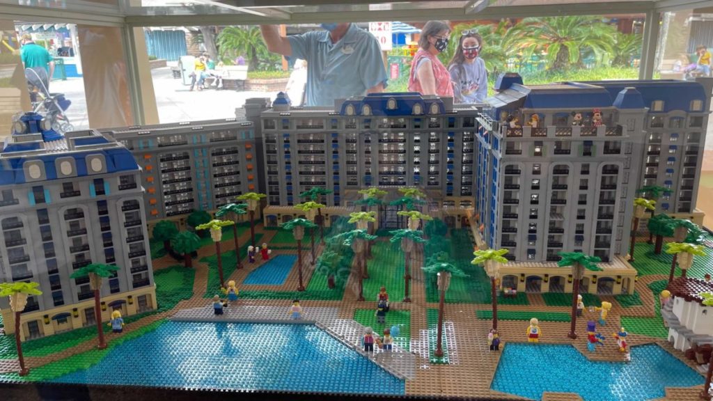 LEGO Disney world riviera resort back