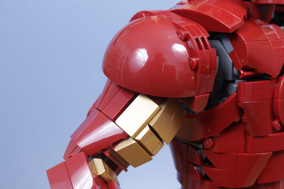 LEGO Marvel 76344 Iron Man Mark 3 Collectors Edition review 58 1200x800