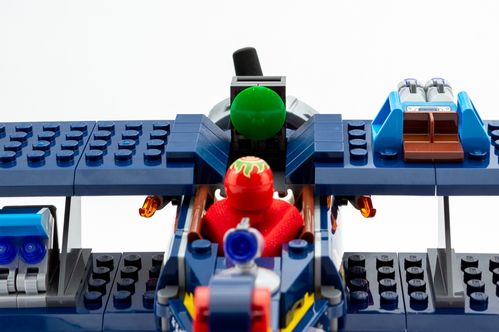 LEGO Review El Fuegos Stunt Plane 11