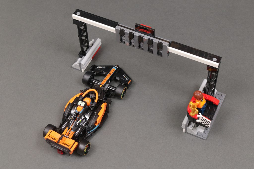 LEGO City 60474 F1 Grid with VCARB Sauber Race Cars review 47 1024x683